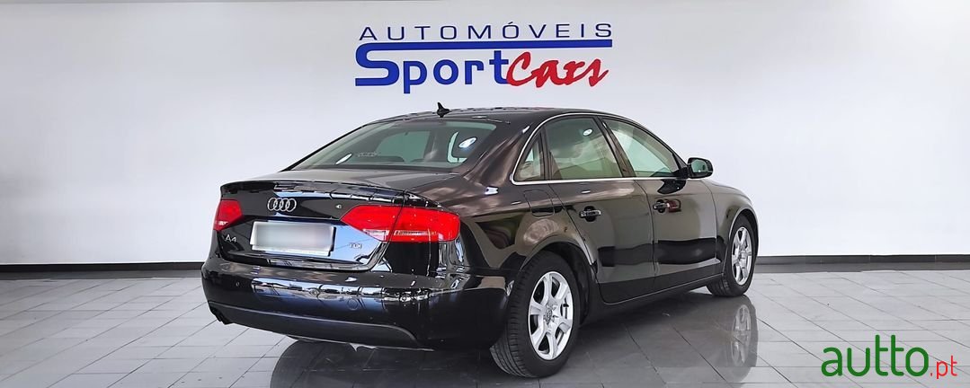 2011' Audi A4 photo #2