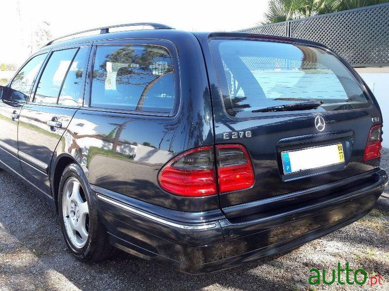 2000' Mercedes-Benz E-270 photo #3