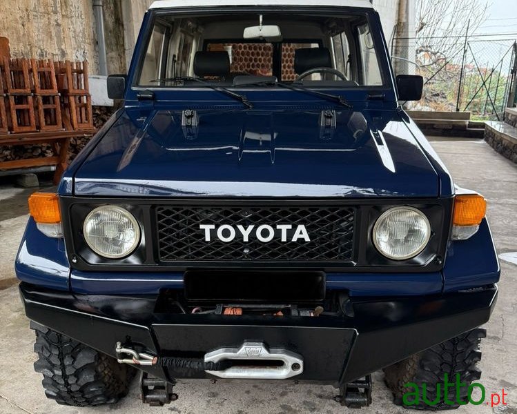 1988' Toyota Land Cruiser 250 Td photo #1