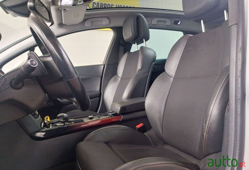 2014' Peugeot 508 RXH photo #4