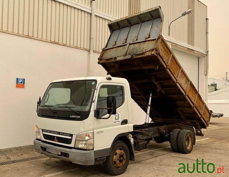 2006' Mitsubishi Canter photo #5