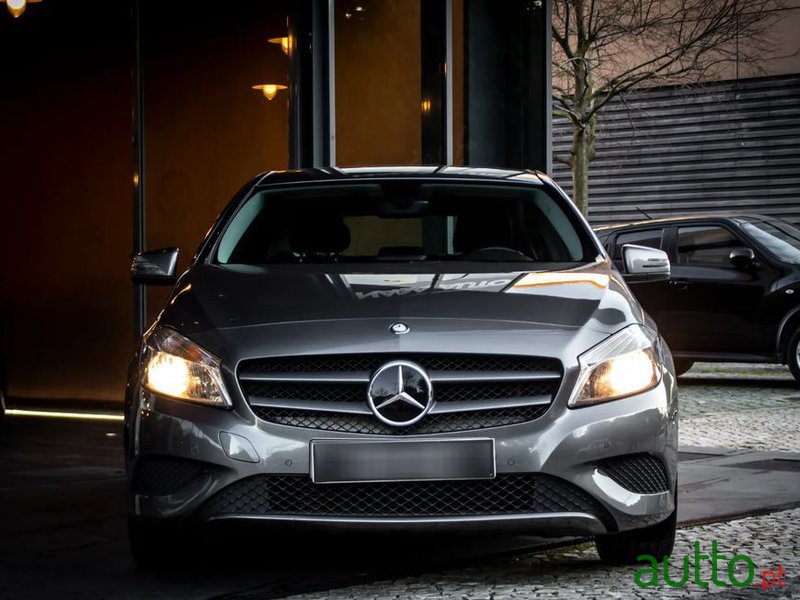 2015' Mercedes-Benz A-180 photo #2