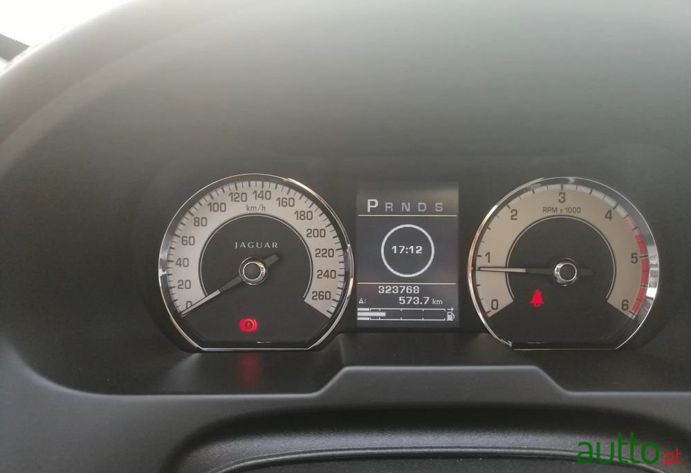 2008' Jaguar XF photo #6