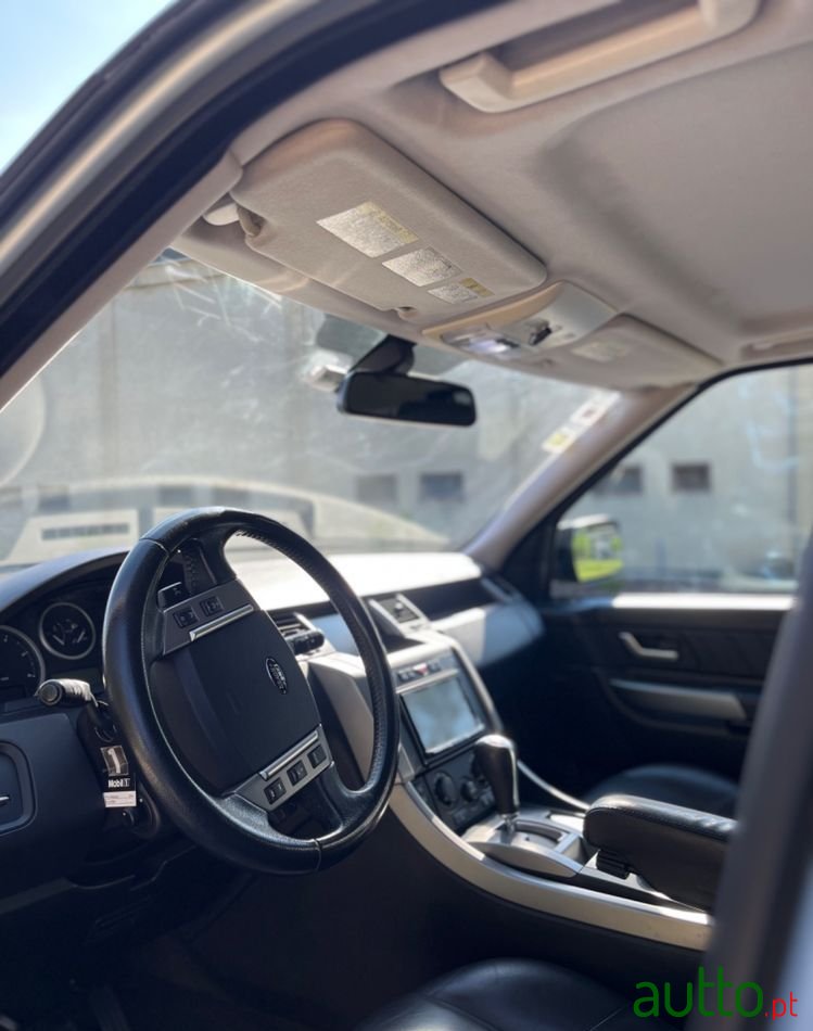 2009' Land Rover Range Rover Sport photo #6