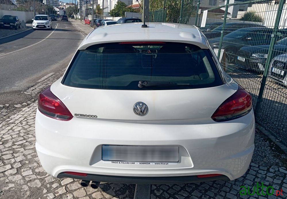 2010' Volkswagen Scirocco 2.0 Tdi R-Line photo #4