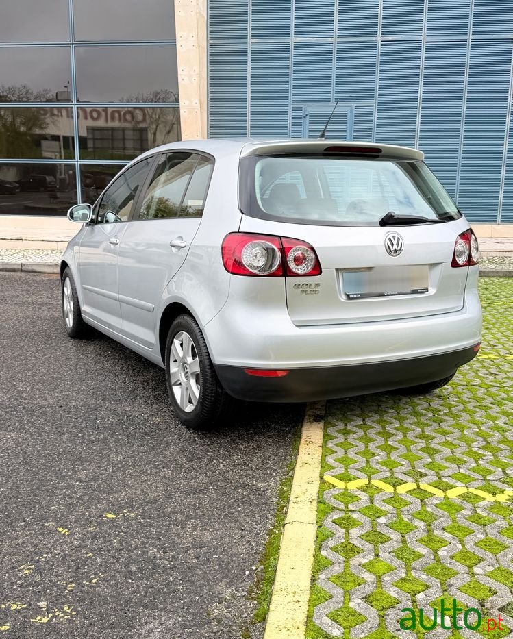 2008' Volkswagen Golf Plus photo #3