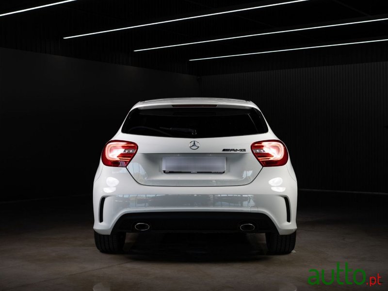 2012' Mercedes-Benz A-180 photo #4