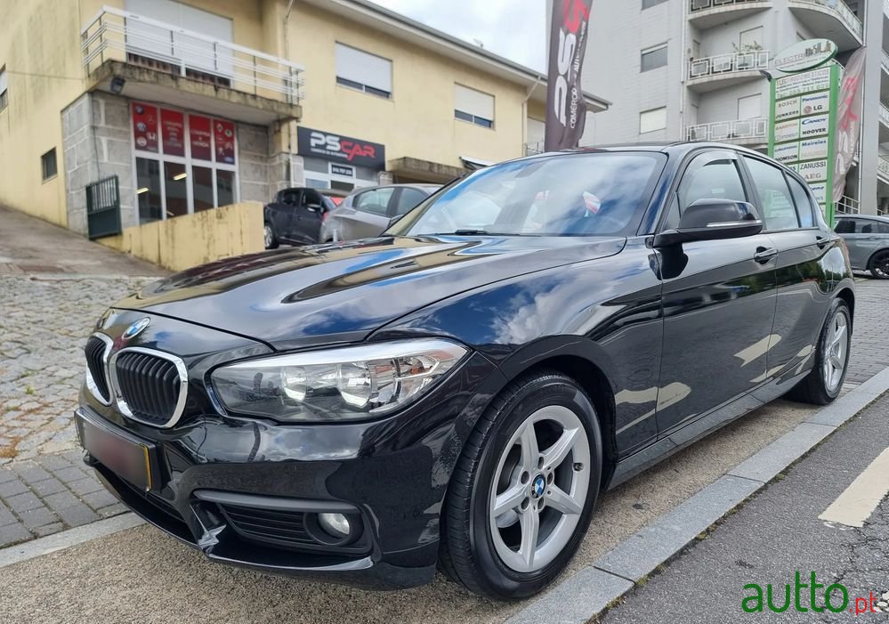 2015' BMW Série 1 D Edynamics Line Urban photo #1