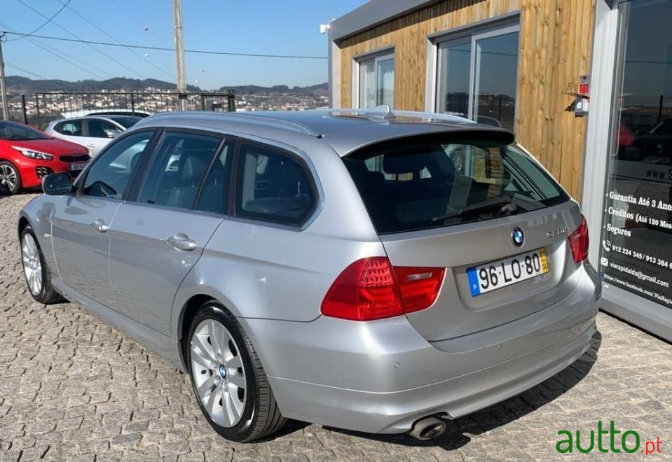 2011' BMW 320 photo #4