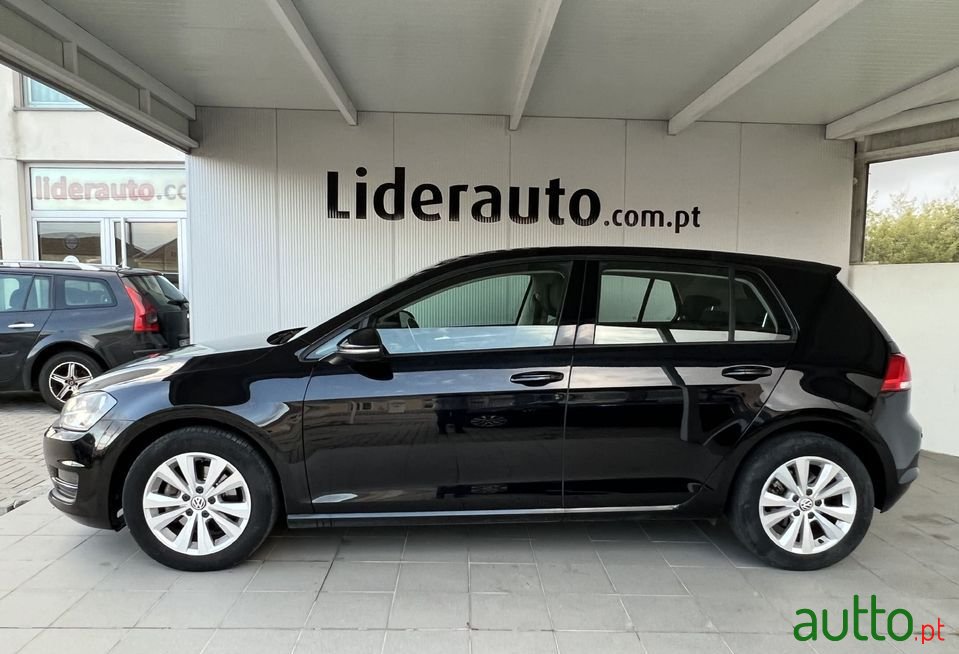 2013' Volkswagen Golf photo #4