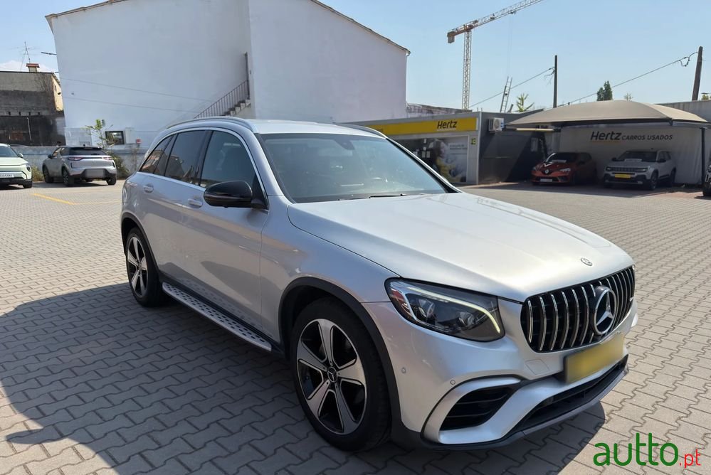 2016' Mercedes-Benz Classe Glc photo #1