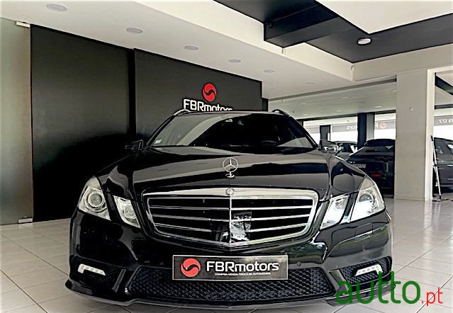 2010' Mercedes-Benz E-250 photo #2