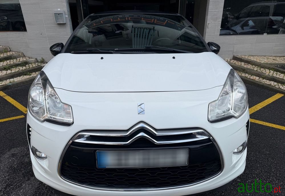 2013' Citroen DS3 photo #2
