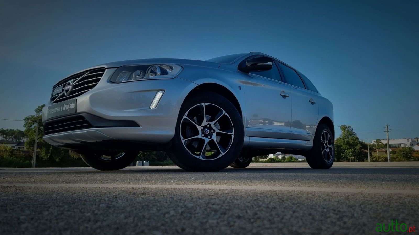 2016' Volvo XC60 photo #2