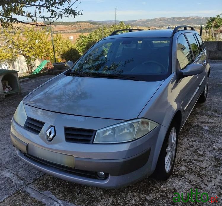 2005' Renault Megane Break photo #1