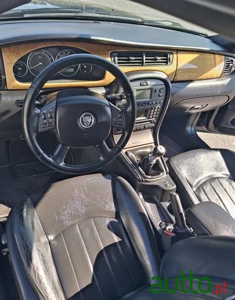 2004' Jaguar X-Type 2.0 D Executive photo #5
