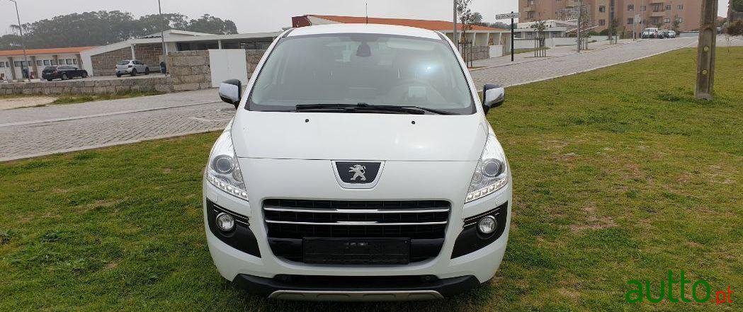 2013' Peugeot 3008 photo #2