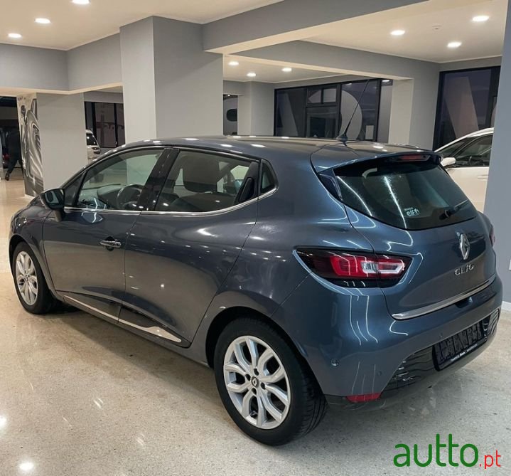 2018' Renault Clio photo #3