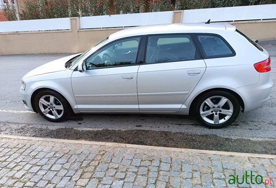 2011' Audi A3 Sportback photo #3