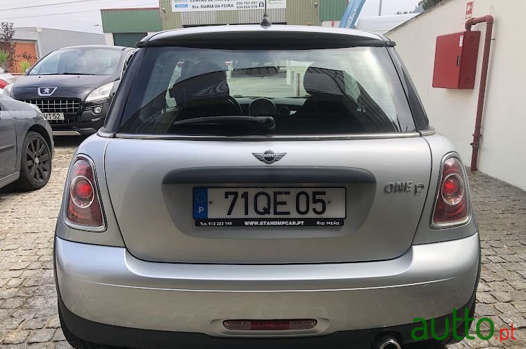 2011' MINI One photo #5