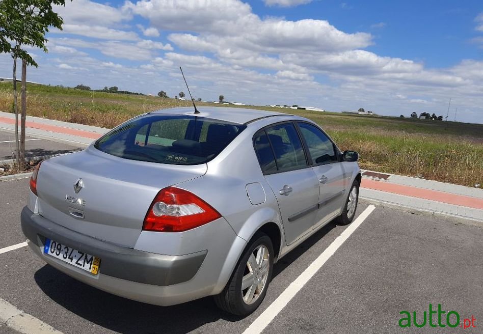 2005' Renault Megane photo #3