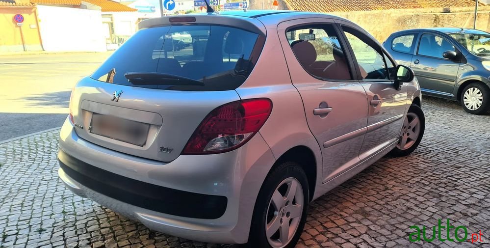 2011' Peugeot 207 photo #4
