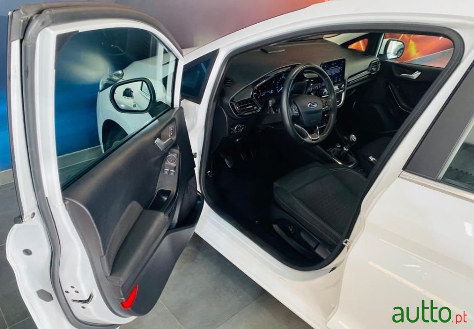2019' Ford Fiesta photo #5