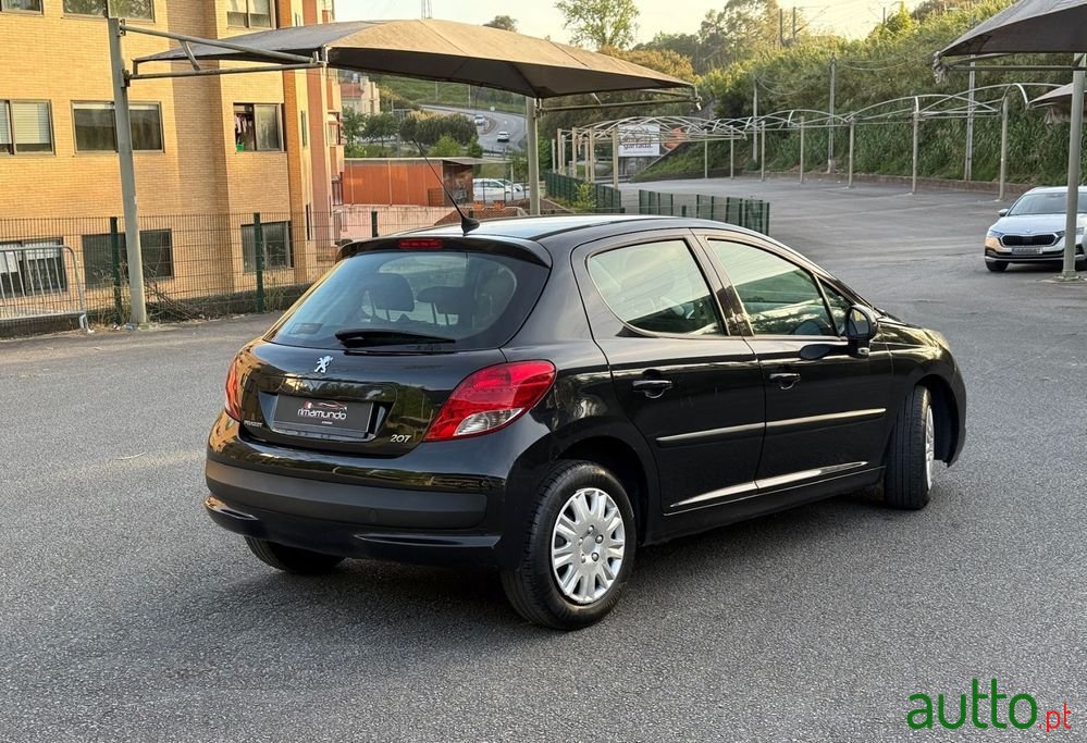2010' Peugeot 207 photo #6