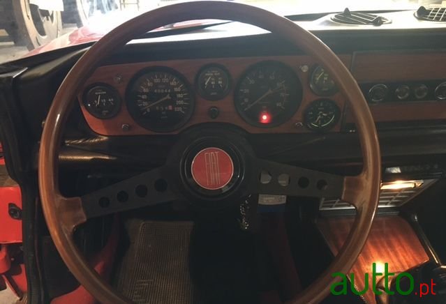 1975' Fiat 124 Spider photo #3