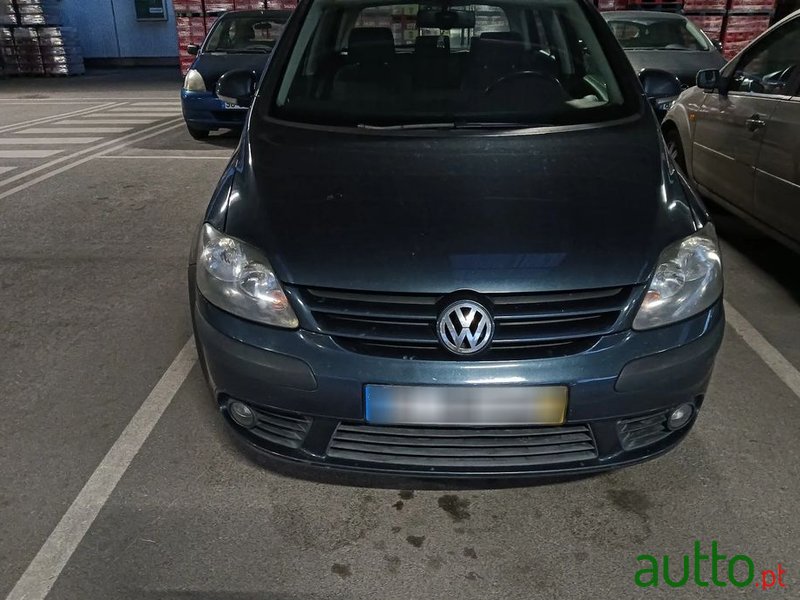 2005' Volkswagen Golf Plus photo #1