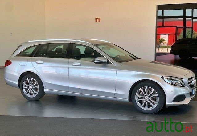 2017' Mercedes-Benz C-220 photo #5