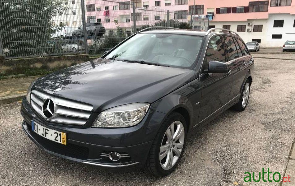 2010' Mercedes-Benz C-250 Avangarde photo #1