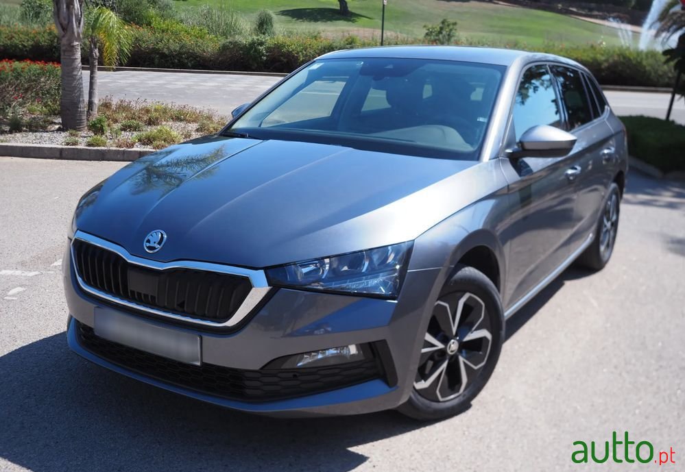 2023' Skoda Scala 1.0 Tsi Ambition photo #1