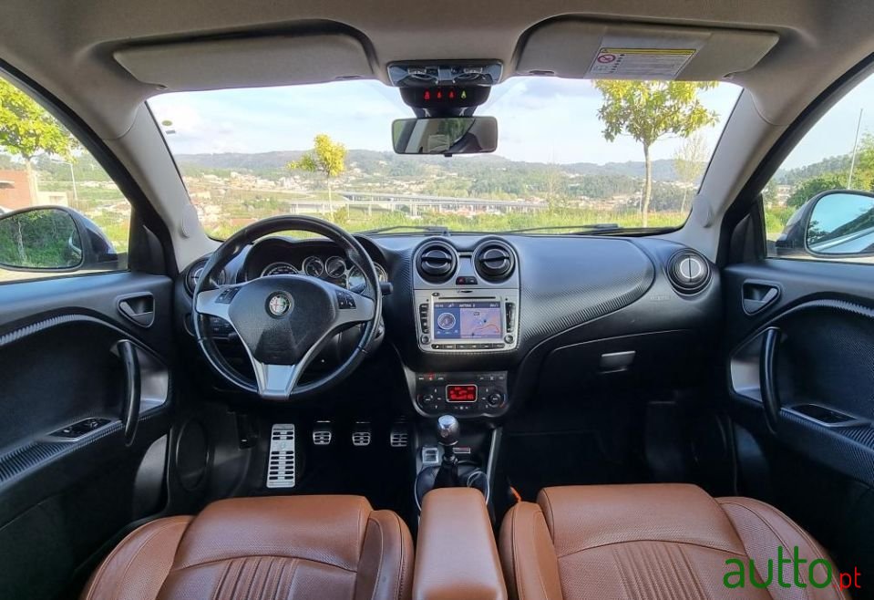 2012' Alfa Romeo MiTo photo #5