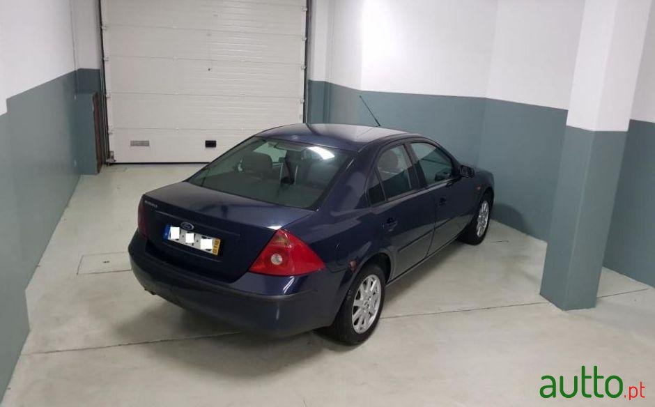 2002' Ford Mondeo 1.8I 16V Ghia photo #1