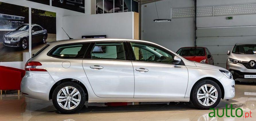2016' Peugeot 308 Sw photo #1