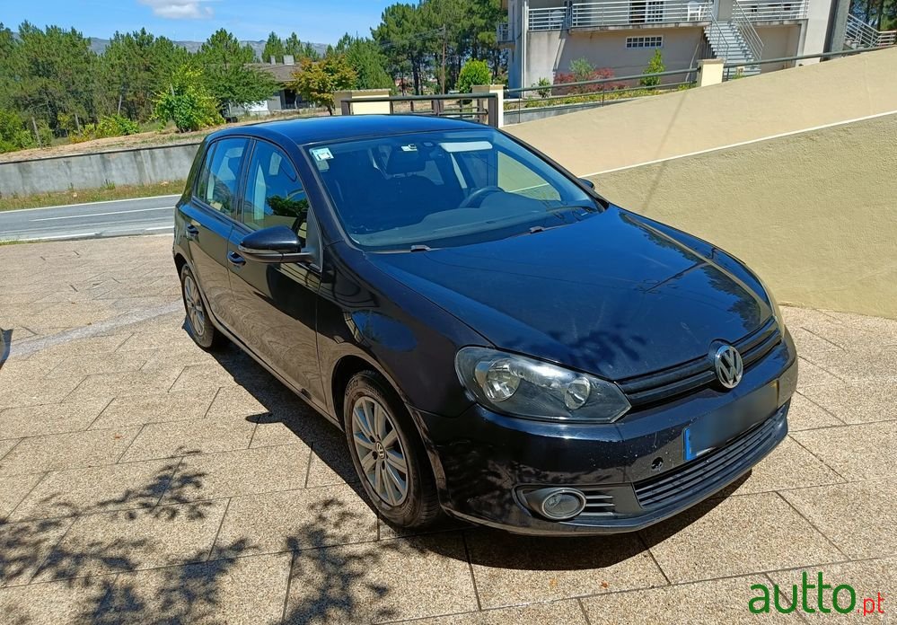 2012' Volkswagen Golf photo #1