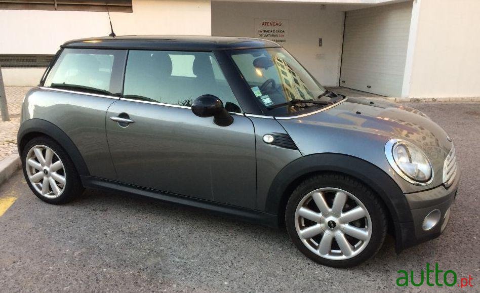 2009' MINI Cooper photo #3