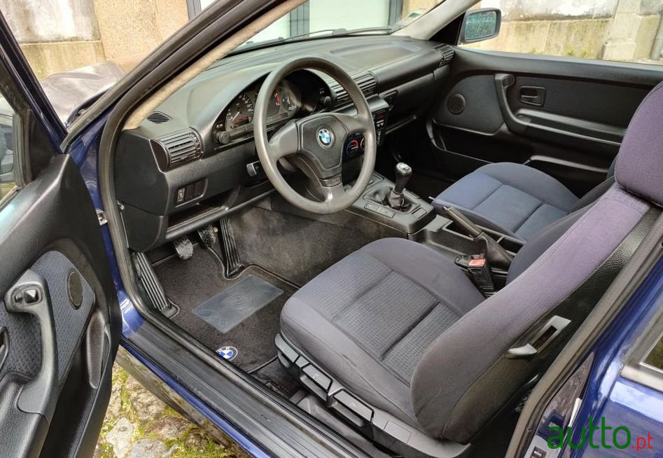 1997' BMW 318 photo #5