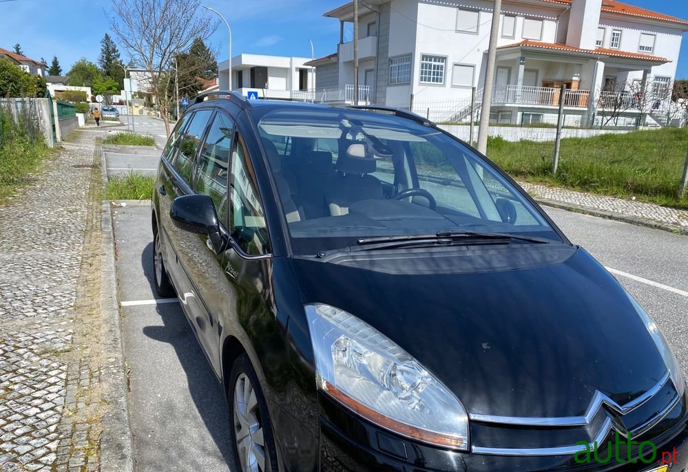 2010' Citroen C4 Grand Picasso photo #5