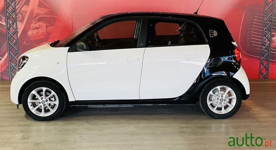 2018' Smart Forfour photo #2