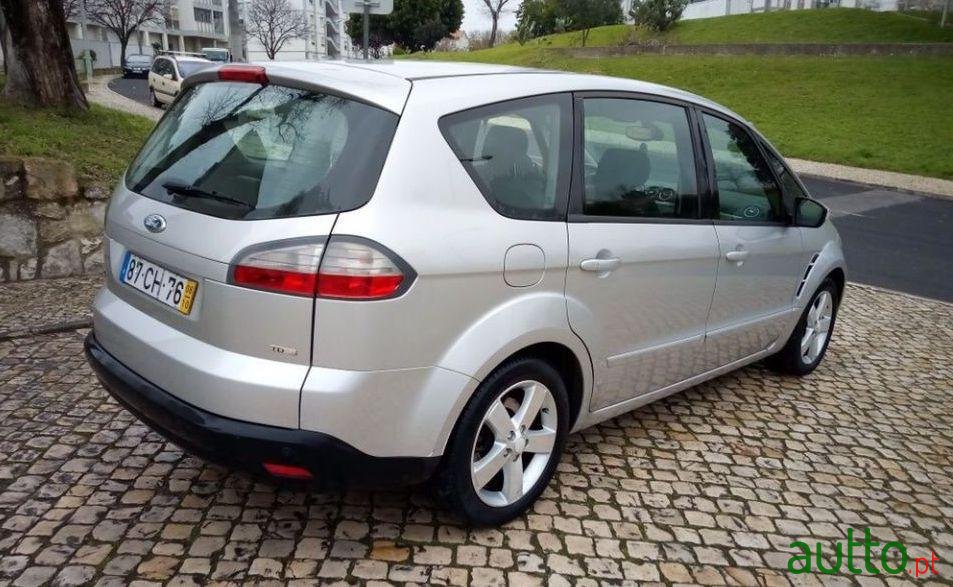 2006' Ford S-Max photo #3