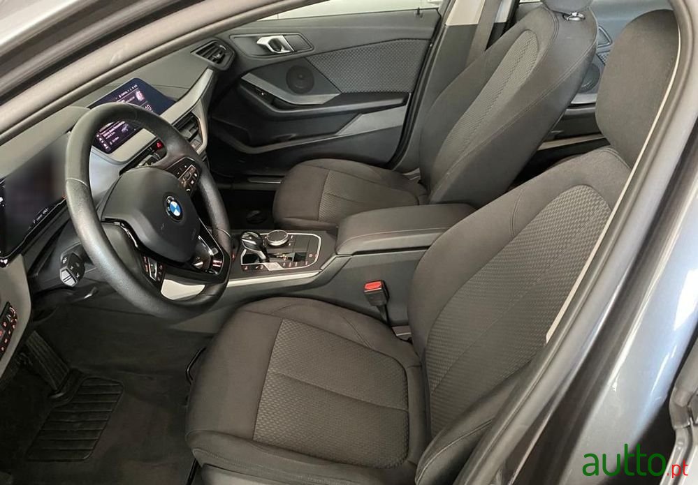 2020' BMW 118 photo #4