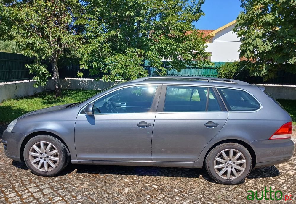 2008' Volkswagen Golf Variant photo #1