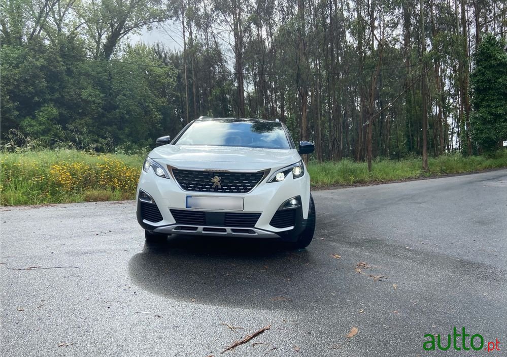 2019' Peugeot 5008 photo #2