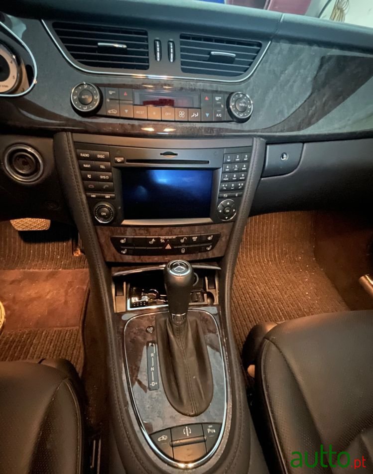 2010' Mercedes-Benz 350 photo #5