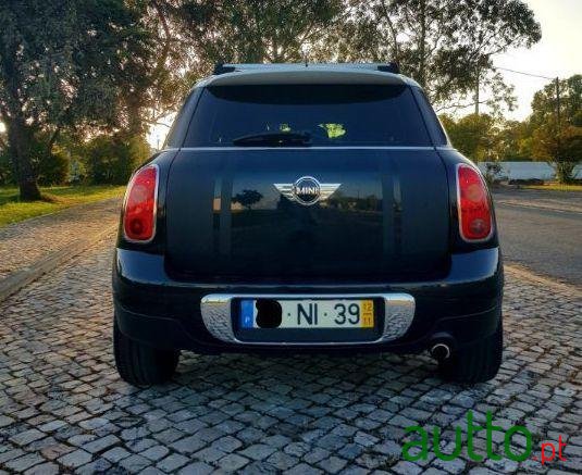 2012' MINI Countryman Cooper D photo #2