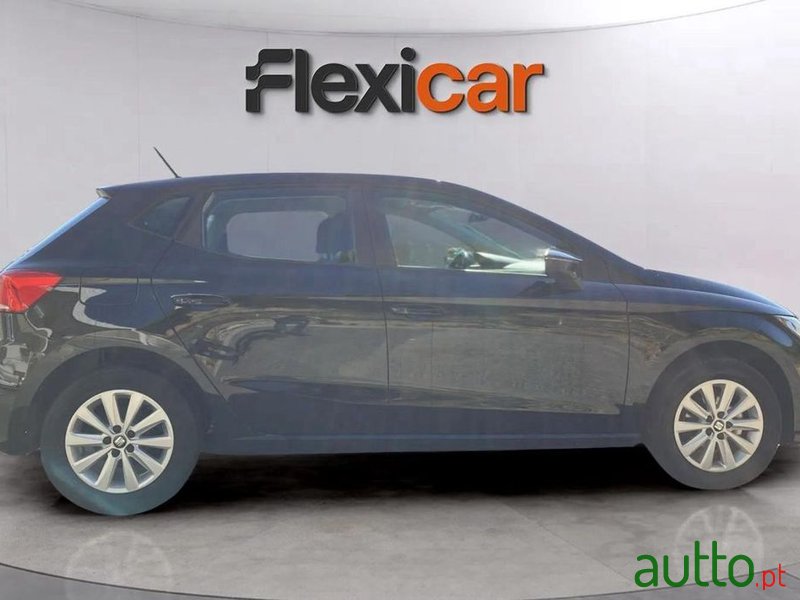 2021' SEAT Ibiza 1.0 Tsi Style photo #2
