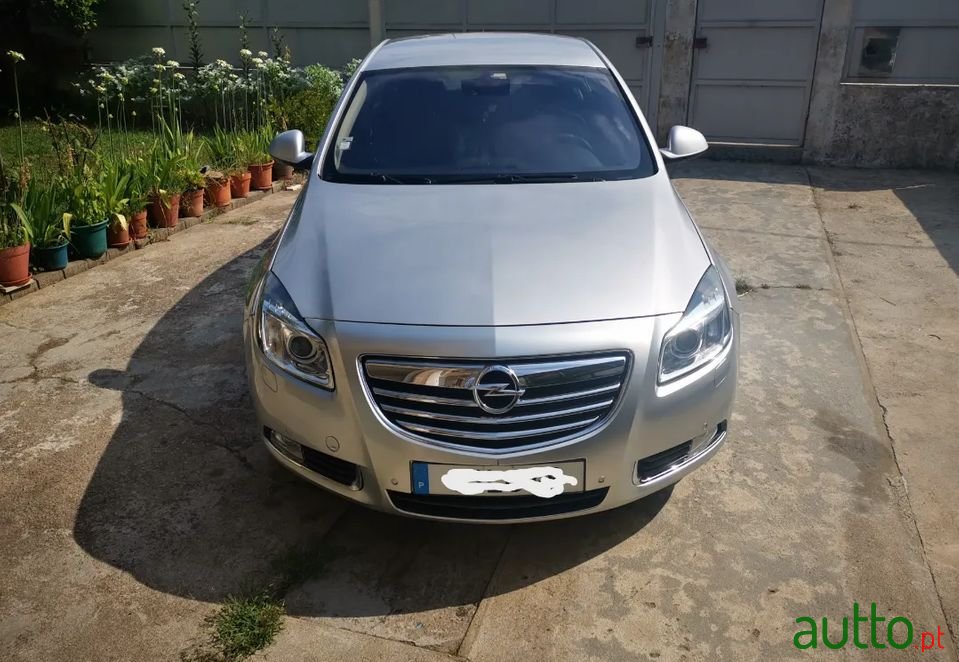 2010' Opel Insignia photo #4