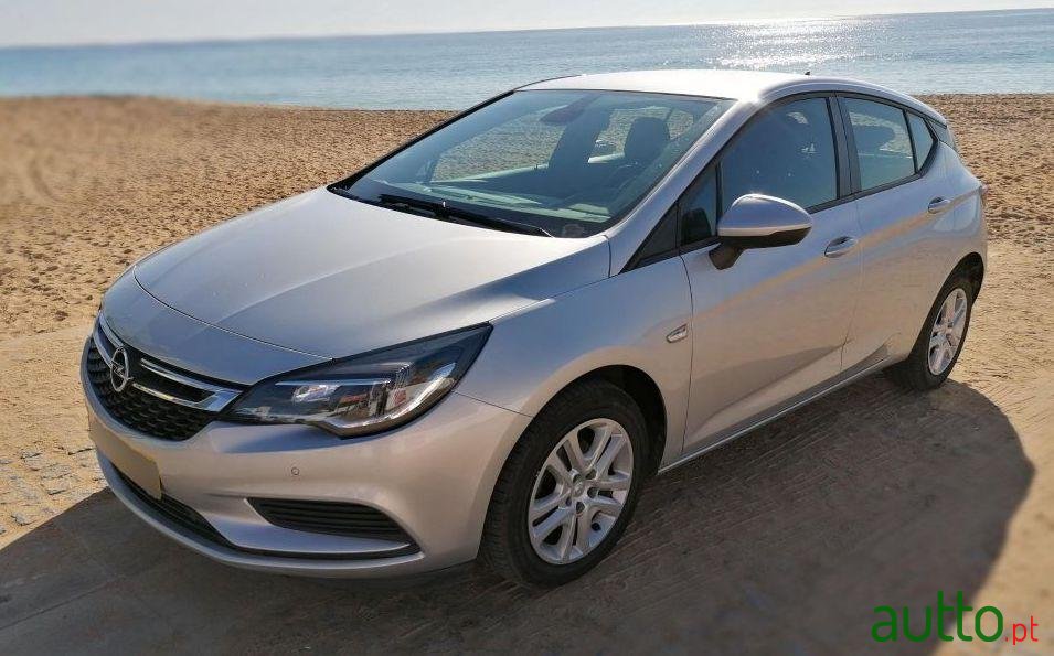 2017' Opel Astra Ecoflex photo #1